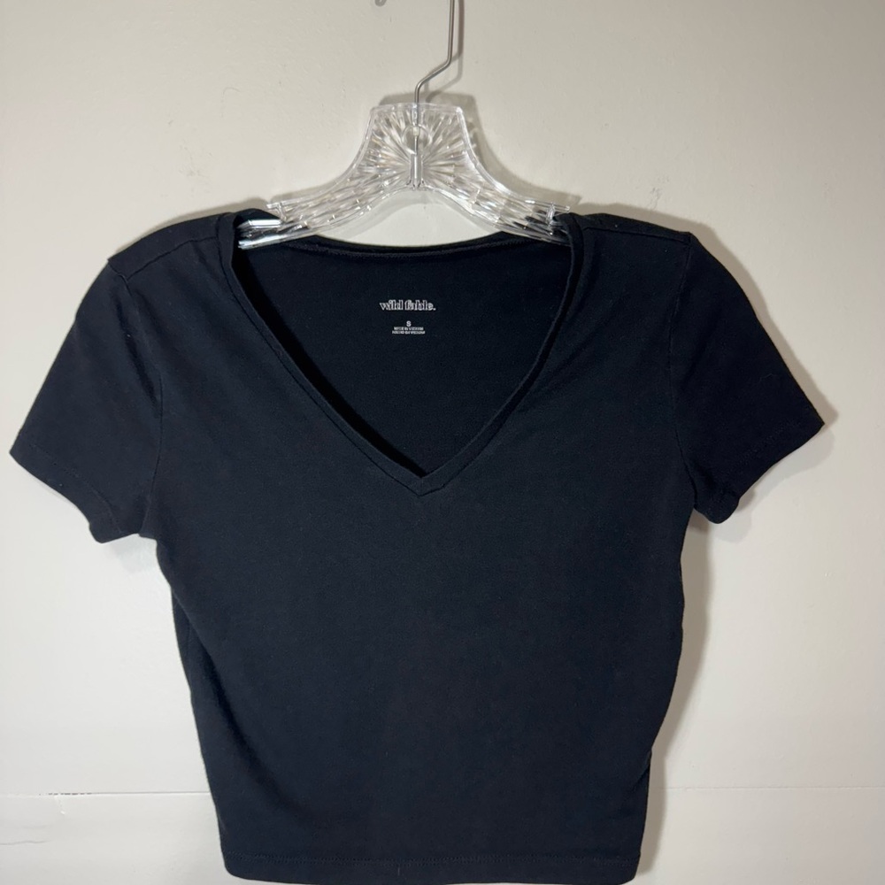 Wild Fable Black V-Neck Short Sleeve Tee